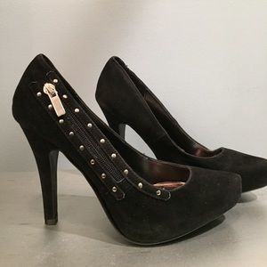 Anne Michelle Black faux suede heel size 7 1/2”